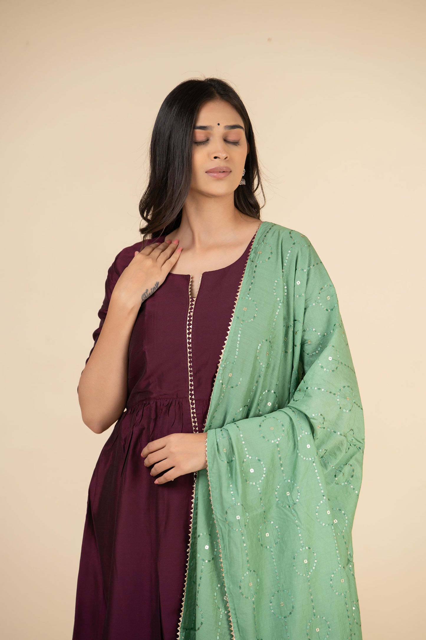 Kachnar Lace Suit Set