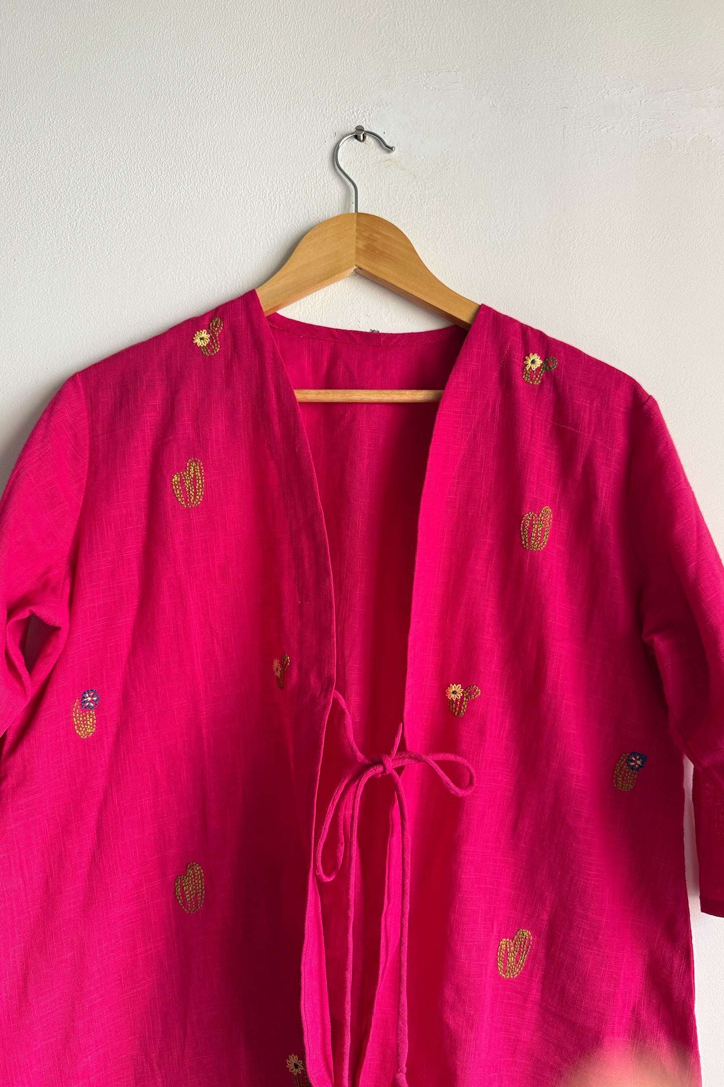 Gulaabo Cactus Shrug