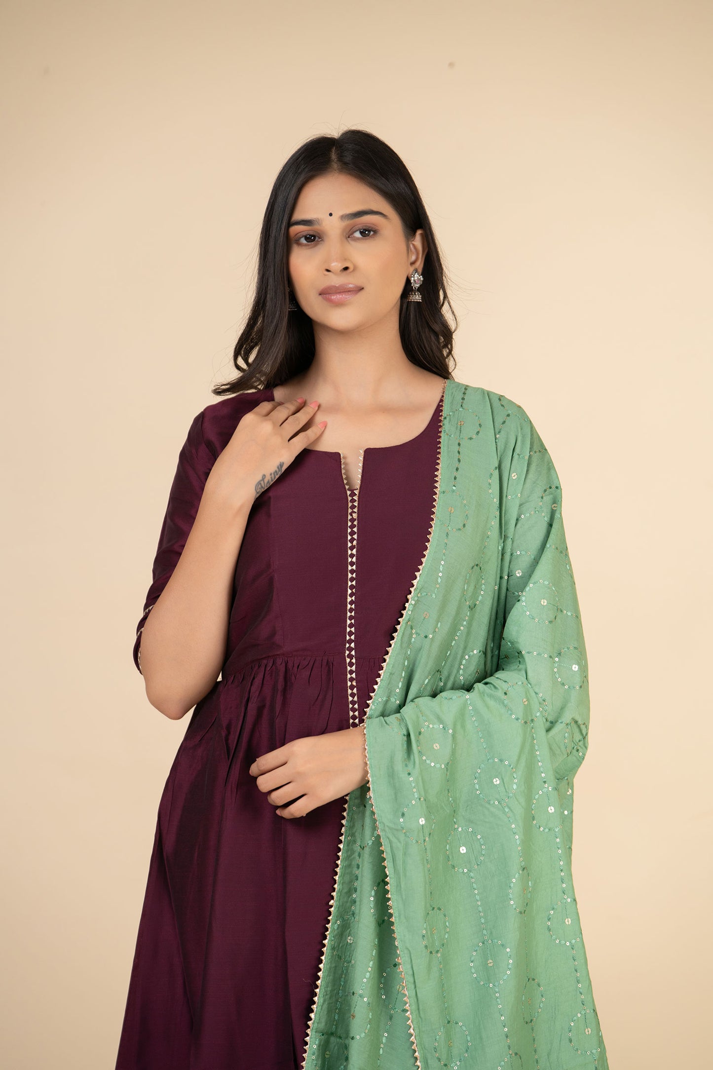 Kachnar Lace Suit Set