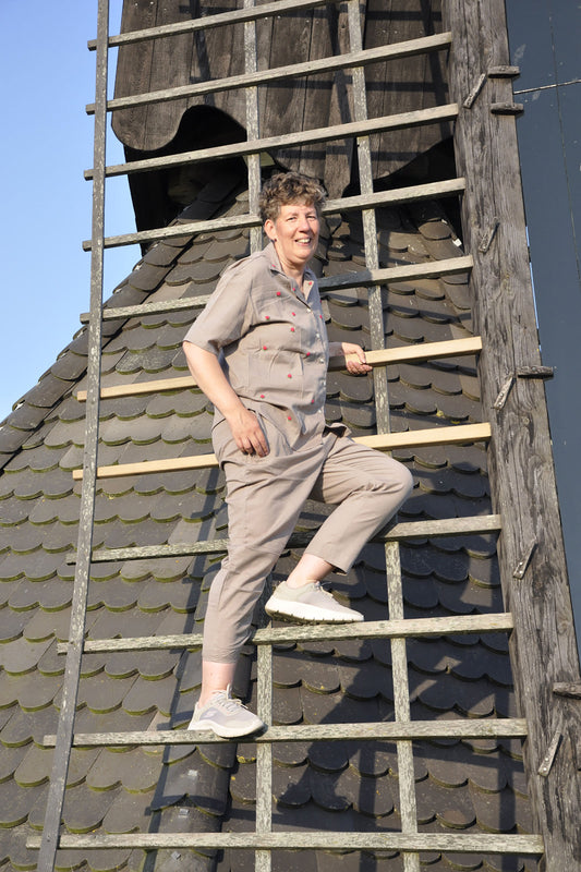 Grey Flora Shirt (Unisex)