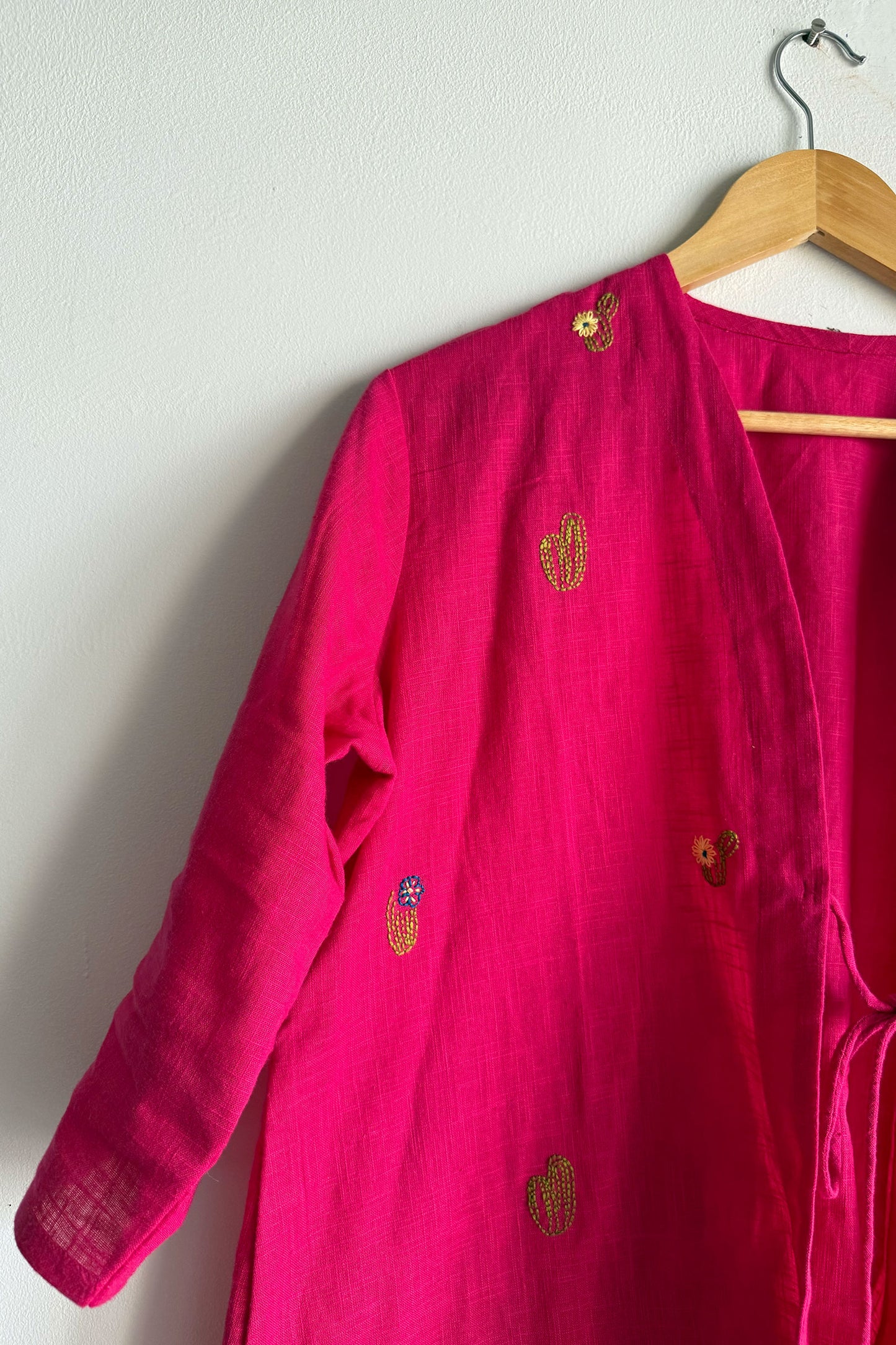 Gulaabo Cactus Shrug