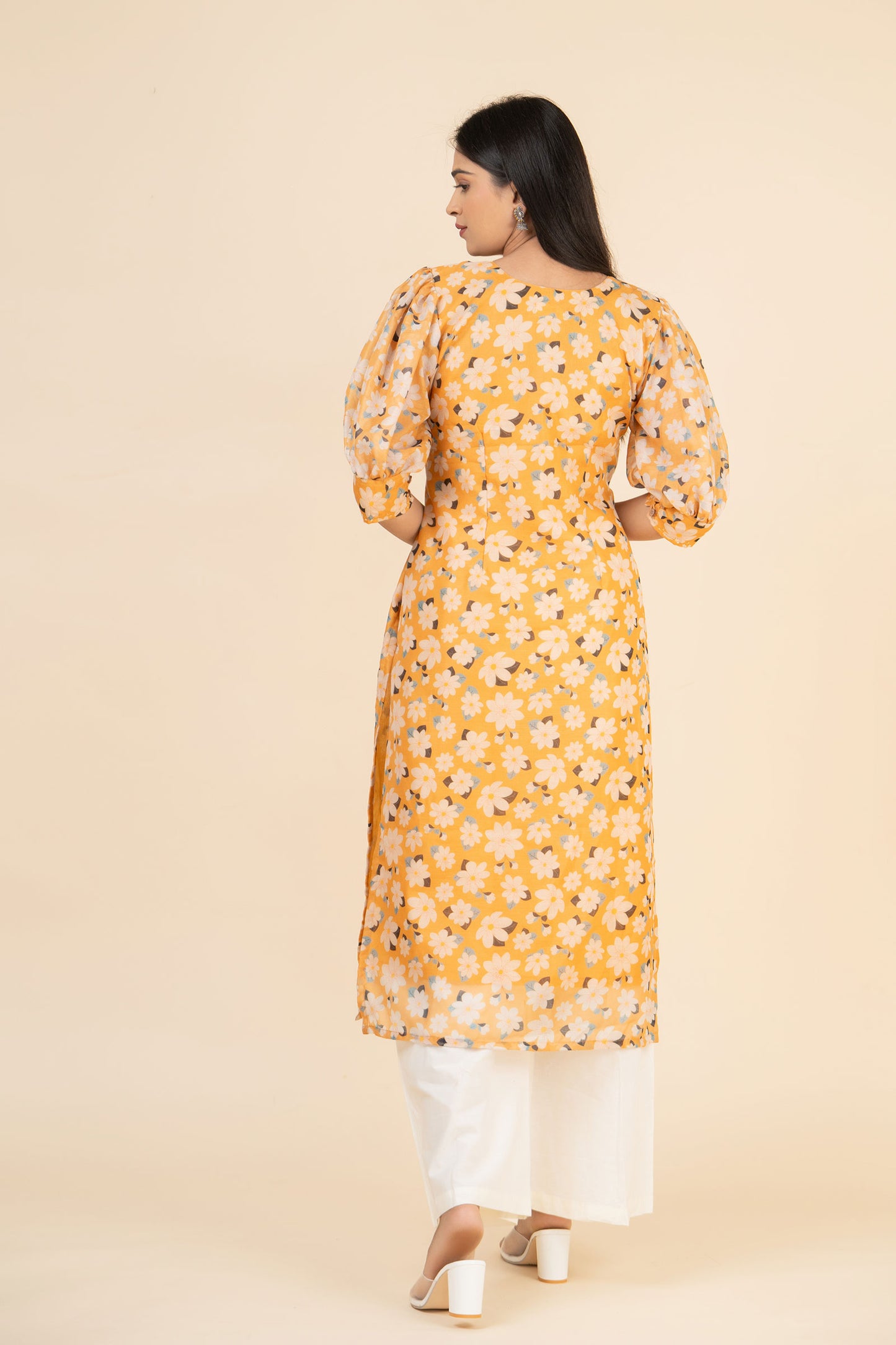 Chuemue Floral Kurta