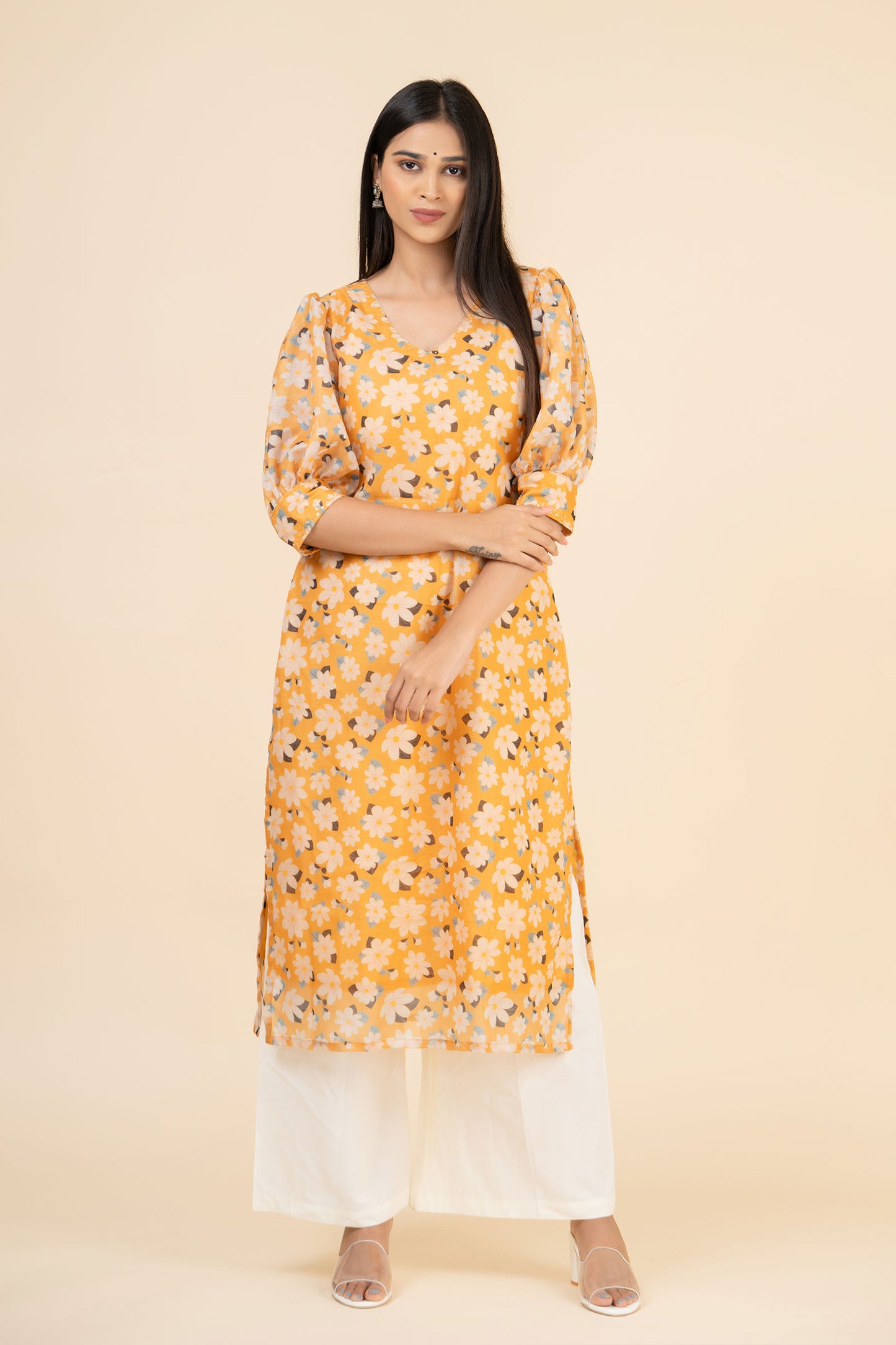 Chuemue Floral Kurta