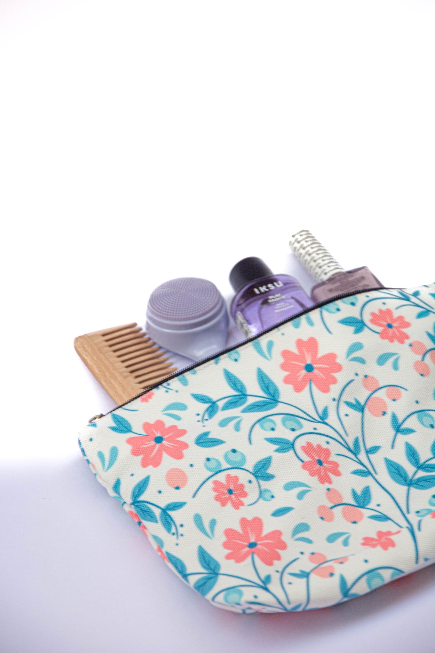 White Floral Bliss Daily Essential Small Pouch