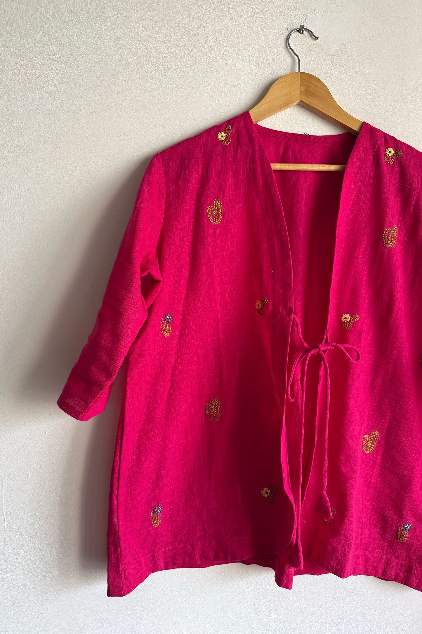 Gulaabo Cactus Shrug