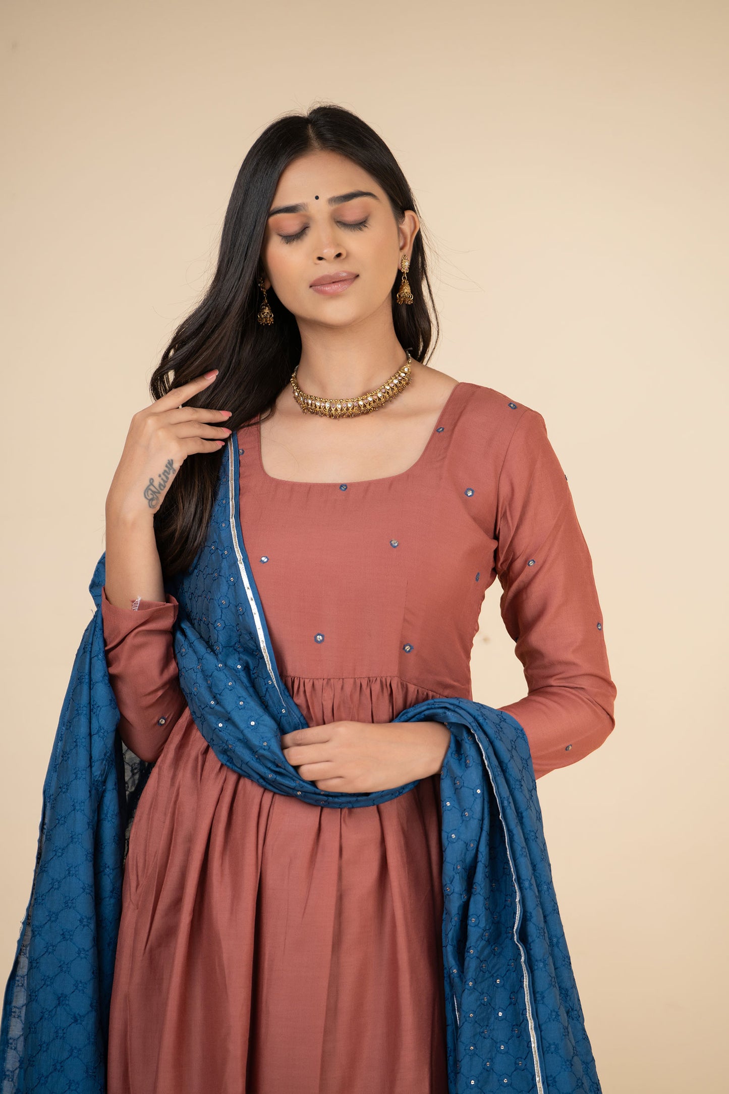 Guletura Embroidered Suit Set