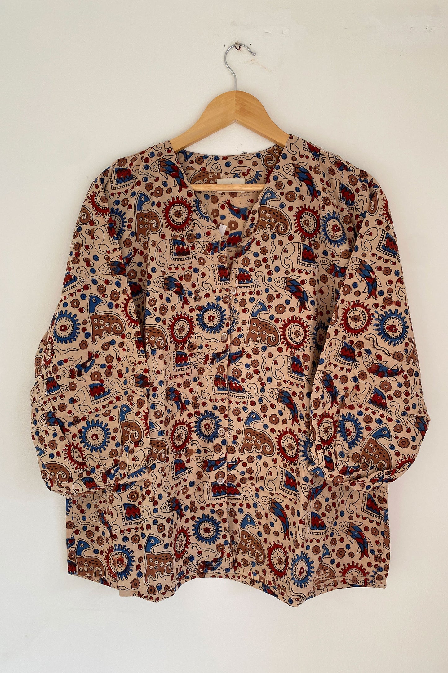 Traditional Elephant Print V-neck Shirt