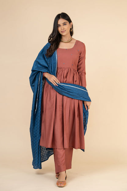 Guletura Embroidered Suit Set