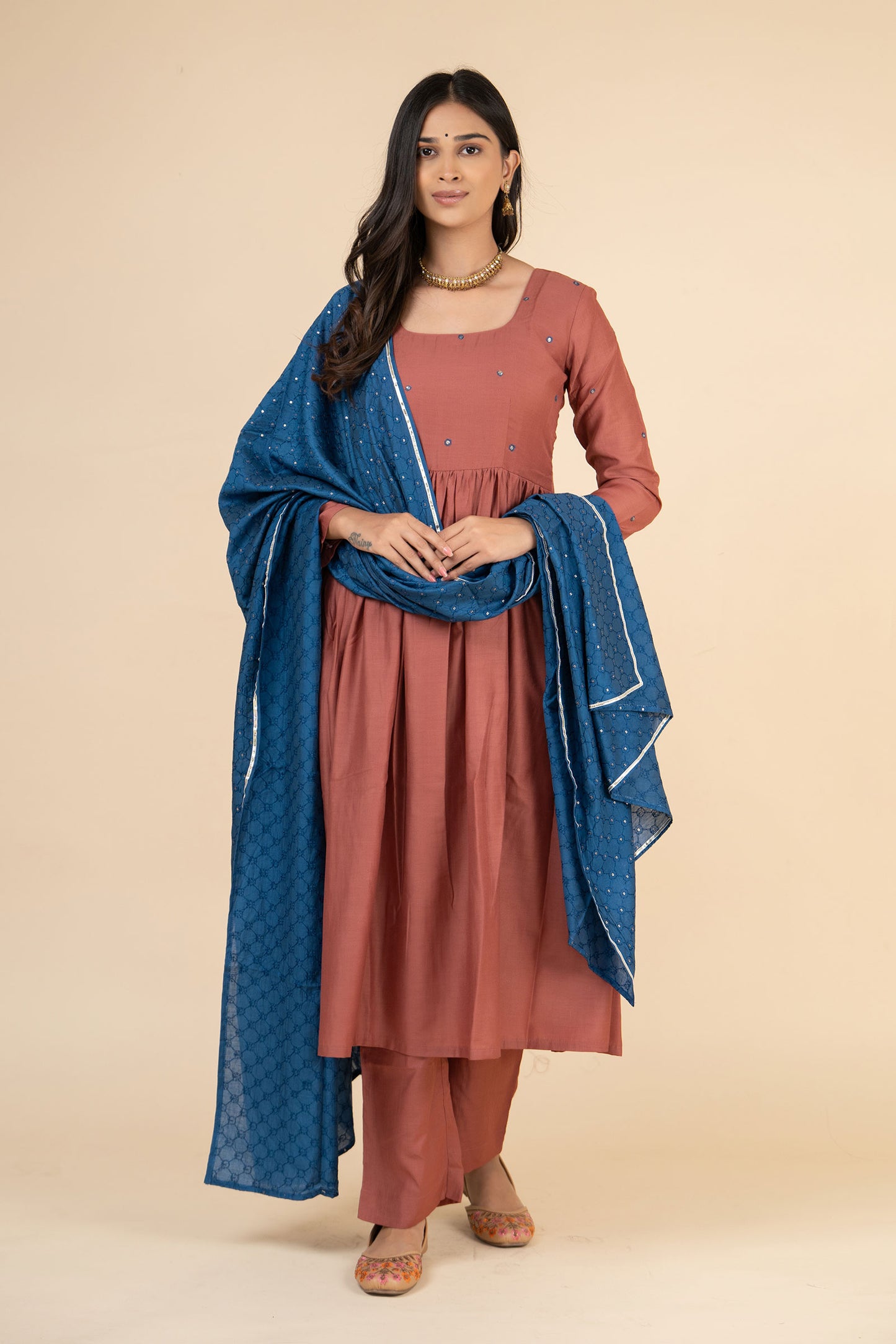 Guletura Embroidered Suit Set