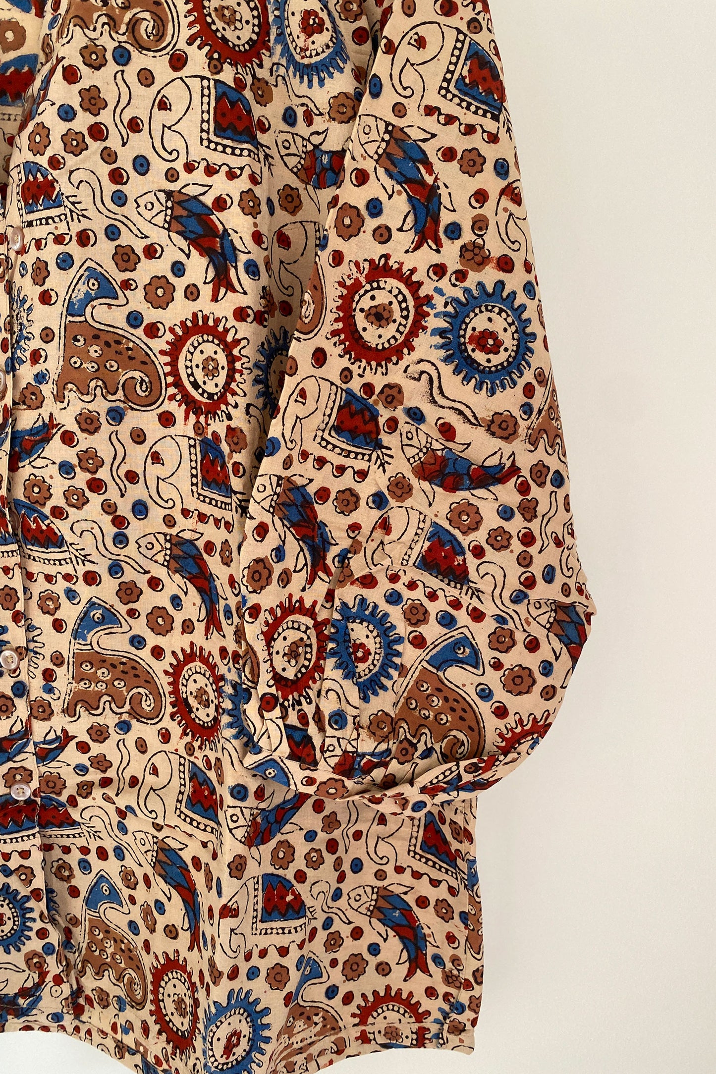 Traditional Elephant Print V-neck Shirt