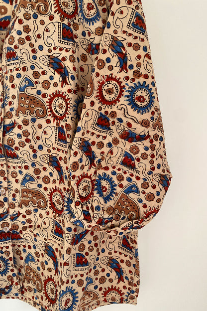 Traditional Elephant Print V-neck Shirt