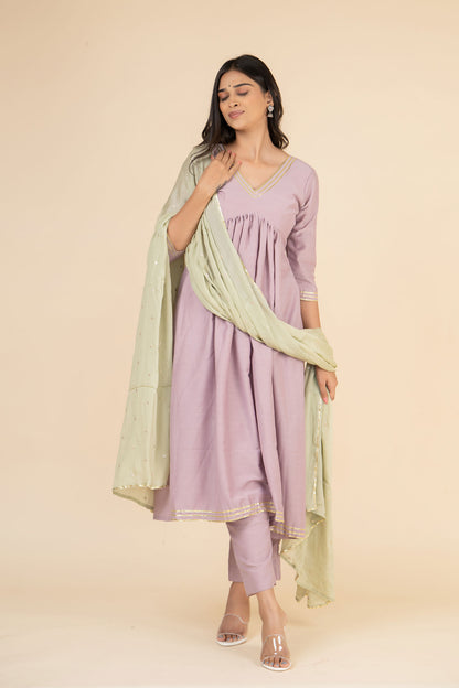 Kumudani Suit Set