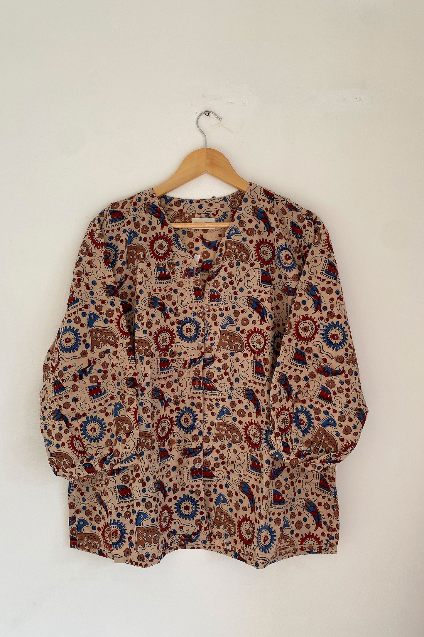 Traditional Elephant Print V-neck Shirt