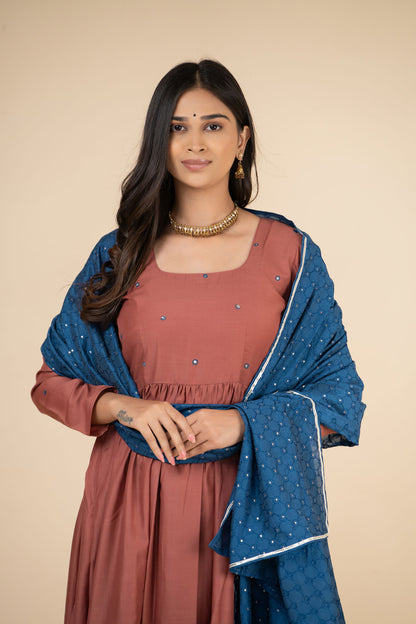 Guletura Embroidered Suit Set