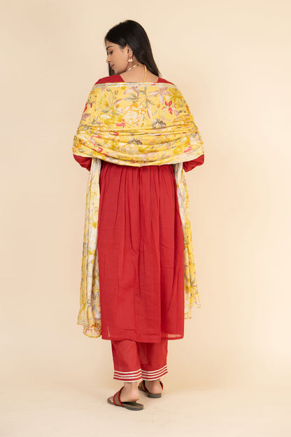 Jaswand Lace Suit Set